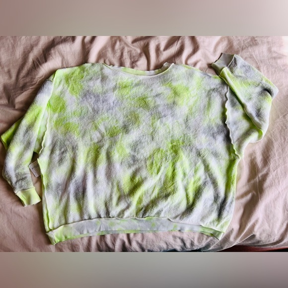 Free People Soft, Oversized, Reversible Sweatshirt in Citron and Gray - Picture 3 of 6